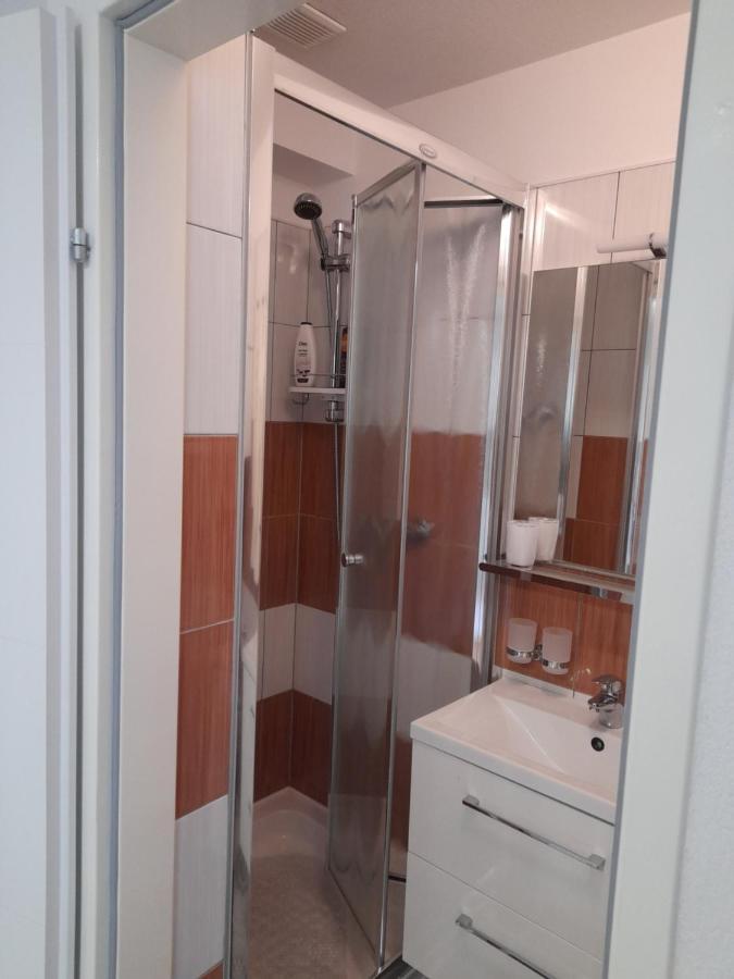 Apartments Donella Umag Exterior photo