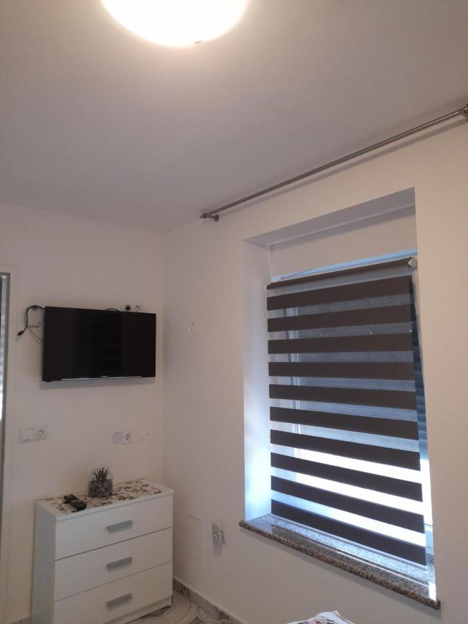 Apartments Donella Umag Exterior photo